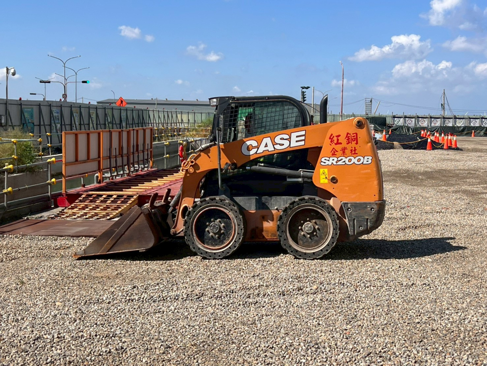 LINE_ALBUM_礫石鋪設工程_260707_2_copy