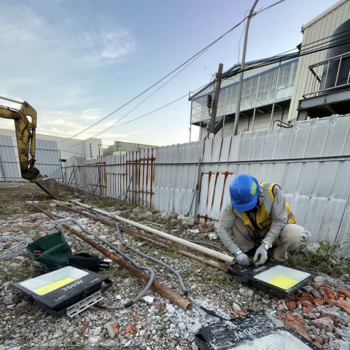 D27B01DD-7A2C-4A99-8B56-0D78A3F46323