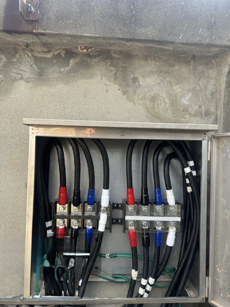 0A1E4AB1-3A28-4126-9BC2-C25EF1F55479